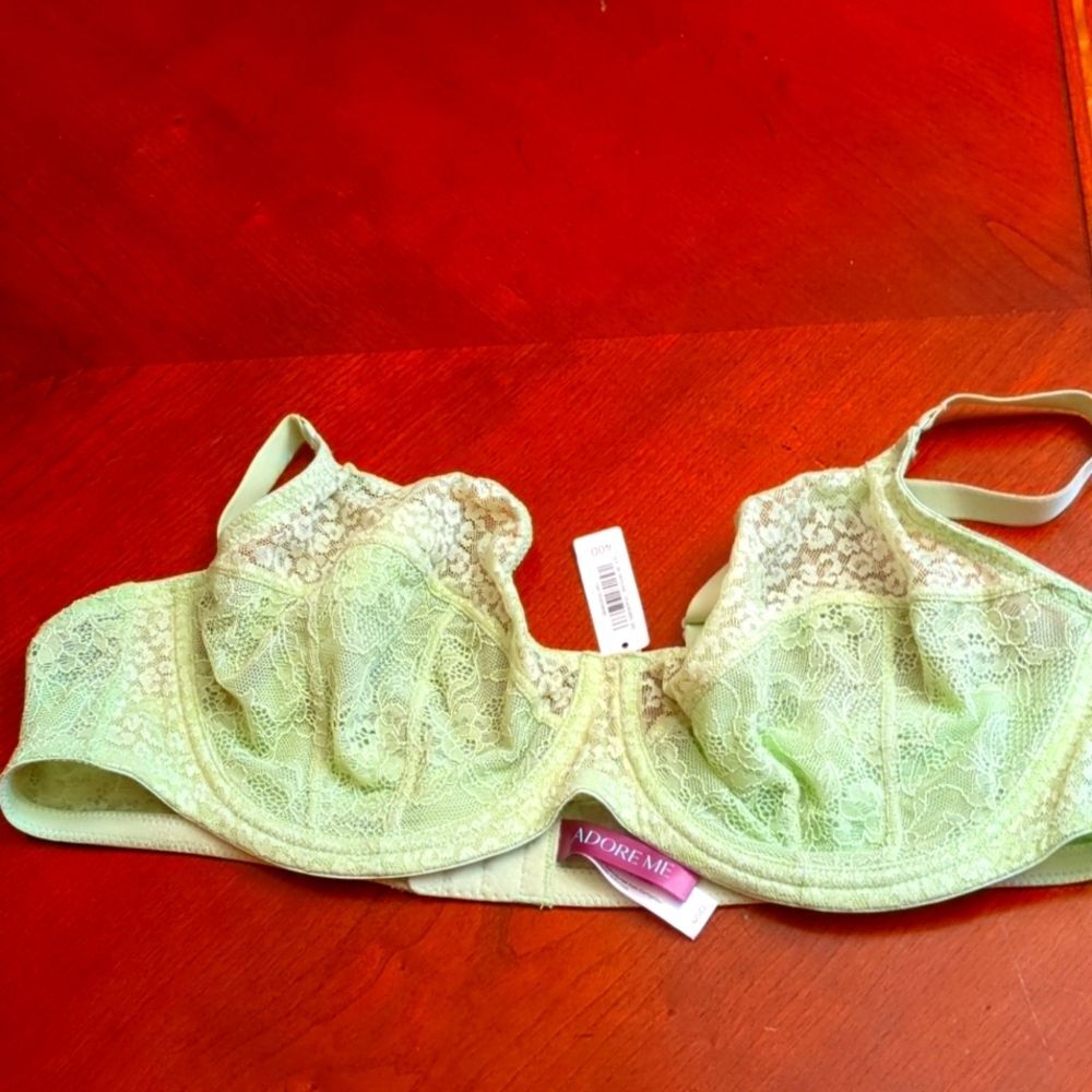 Adore Me Non Padded  Underwire Lace Bra Size 40D